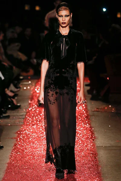 Look 17